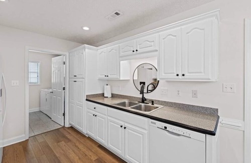 New Bern House | Amazing 4 Bedroom Home Mins to Downtown New Bern