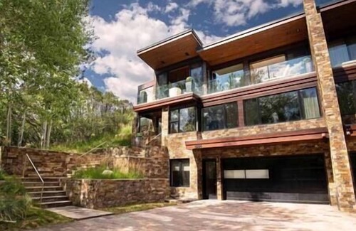 Aspen House | Amazing 5 Bedroom 6 Bath Home in Aspen-Great Views