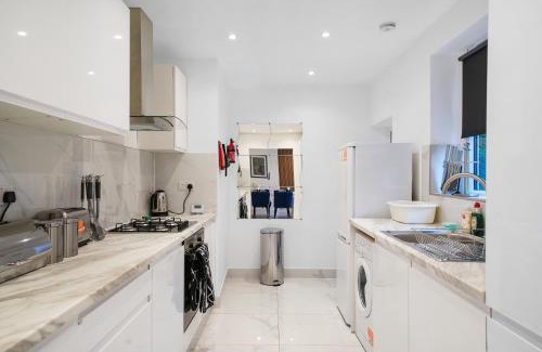 Wormholt and White City House | Amazing Abode in Shepherds Bush