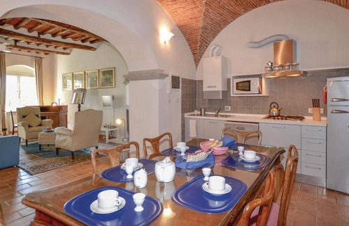 Pedona Apartment | Amazing apartment in Camaiore with WiFi