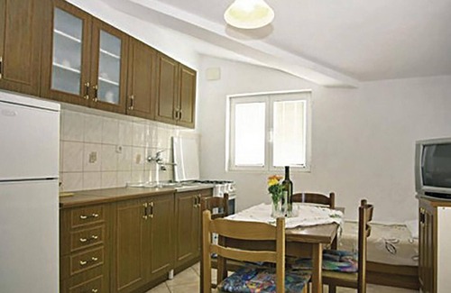 Jadrtovac Apartment | Amazing apartment in Jadrtovac