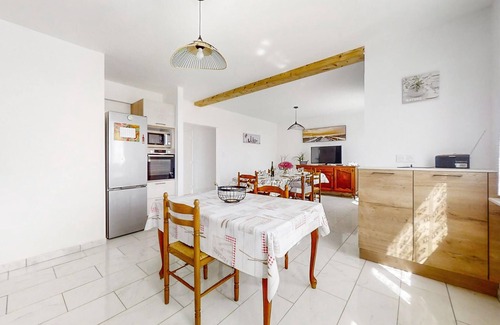 Kerlouan Apartment | Amazing apartment in Kerlouan with WiFi