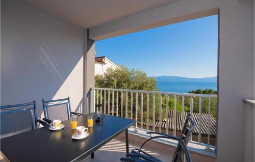 Podaca Apartment | Amazing Apartment In Podaca With Wifi
