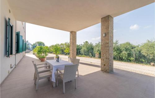 Cinto Euganeo Apartment | Amazing Apartment In Valnogaredo Pd