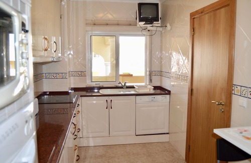 Montenegro House | Amazing apartment, WiFi, near Faro airport and Beach!