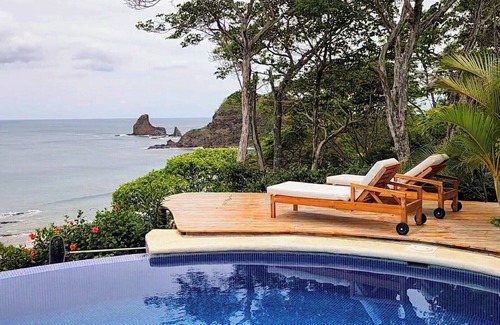 San Juan del Sur Villa | AMAZING BEACH VIEW AND SUNSETS – 13M INFINITY POOL – DIRECT PRIVATE BEACH ACCESS