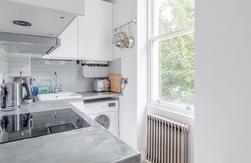 St. Johns Wood Apartment | Amazing Cosy Ctrl London Home 3 mins to Marylebone