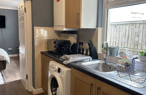 Walthamstow Apartment | Amazing Ground Floor one bedroom Flat Forest Road