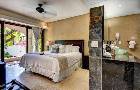 Playacar Beach Villa | Amazing Hacienda for 14 guests! Steps to the beach!