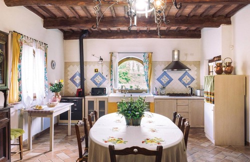 Castel del Piano House | Amazing home in Castel del Piano (GR)