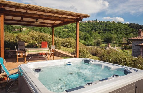 Castel del Piano House | Amazing home in Castel del Piano (GR)