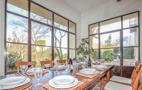 Thezan-des-Corbieres House | Amazing Home In Thézan-Des-Corbières