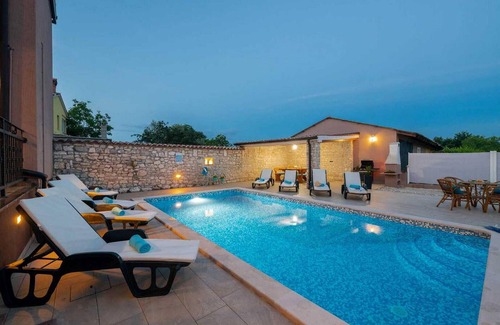 Belavici House | Amazing home in Barban