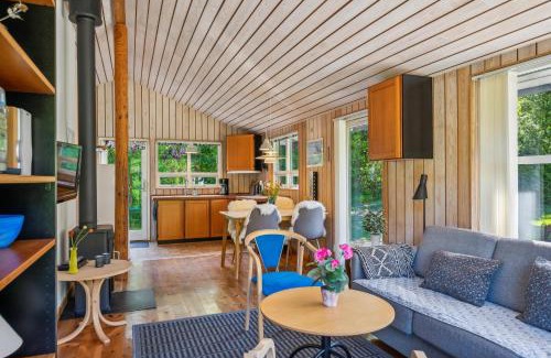 Handrup Strand House | Amazing Home In Ebeltoft With 2 Bedrooms And Wifi