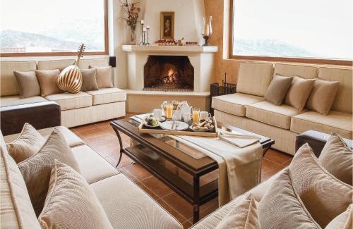 Nikos Kazantzakis House | Amazing Home In Houdetsi,Heraklio