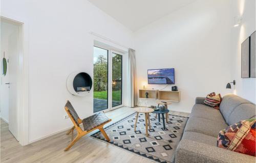 Lembruch House | Amazing Home In Lembruchdümmer See