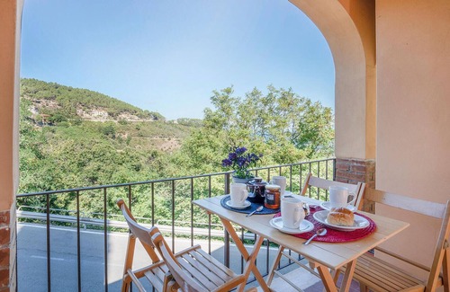 Marciana House | Amazing Home in Marciana With 3 Bedrooms and Internet