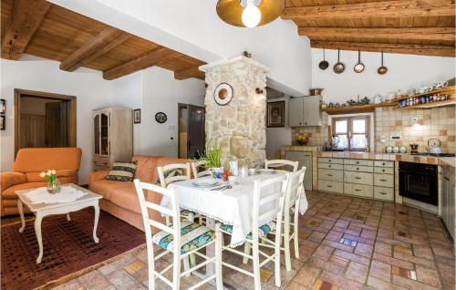 Sucici House | Amazing Home In Moscenice With Wifi