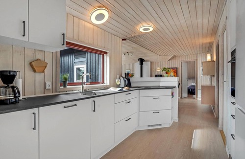 Klegod House | Amazing home in Ringkøbing with kitchen