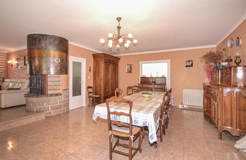 Uchaud House | Amazing home in Uchaud with 4 Bedrooms, WiFi and Outdoor swimming pool