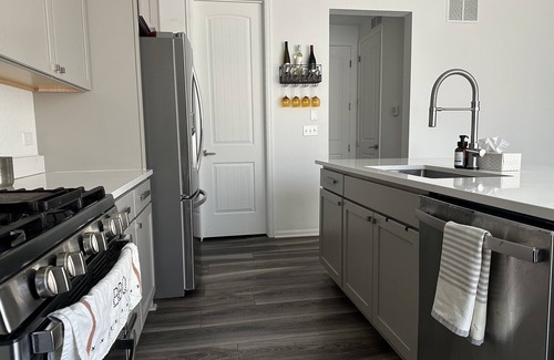 Commerce City House | Amazing home near DIA and I70