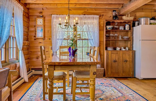 Quechee Cabin | Amazing home on 90 acres - AC, fireplace & great mountain views