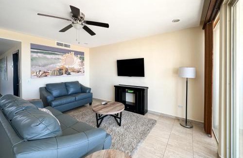Las Conchas House | Amazing Location Close to it all Great Price