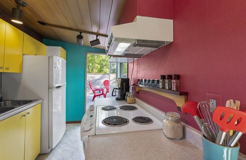 Fairview Apartment | Amazing Loft in the Heart of Town