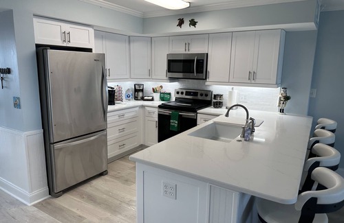 Wilmington Beach Condo | Amazing Ocean View Condo - Updated furnishings throughout!