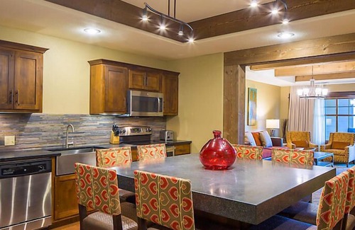 Big Cedars Resort | Amazing Paradise Point Resort in Hollister!
