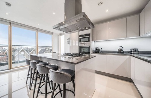 Dundonald Apartment | Amazing Penthouse in Wimbledon