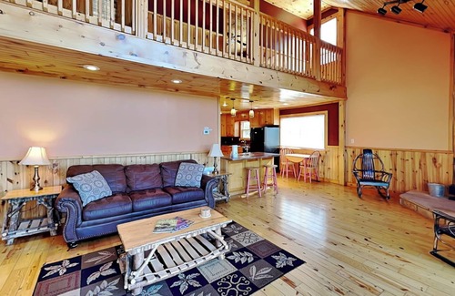 Gatlinburg - Pigeon Forge Cabin | Amazing Point of View