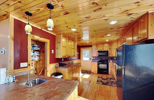 Gatlinburg - Pigeon Forge Cabin | Amazing Point of View