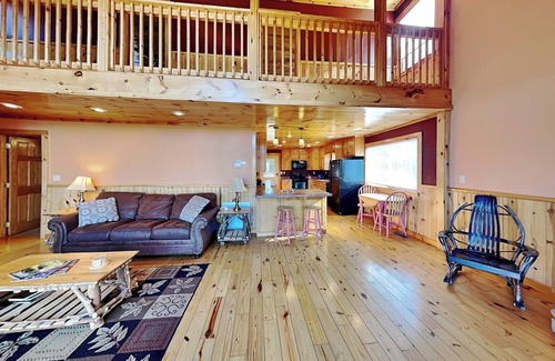 Gatlinburg - Pigeon Forge Cabin | Amazing Point of View