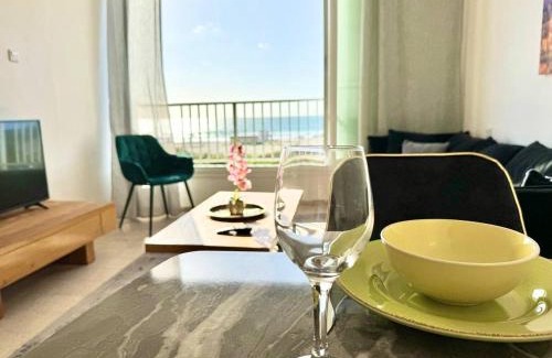 Kiryat Yam Apartment | Amazing sea view