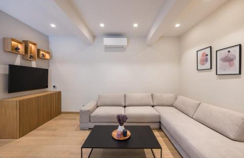 Khalandrion Apartment | Amazing Stay