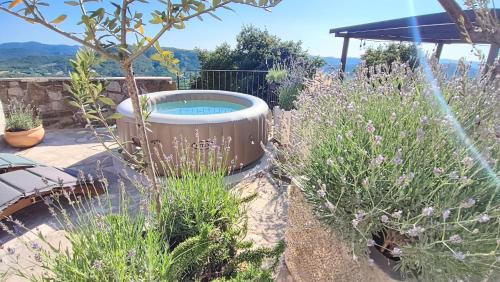 Grabri Apartment | Amazing STUDIO CASA FERMEGLIA with private jacuzzie and perfect panoramic view