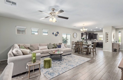 Surprise Farms House | Amazing Surprise Retreat W/Pool, Hot Tub, Ping Pong Table and much more!
