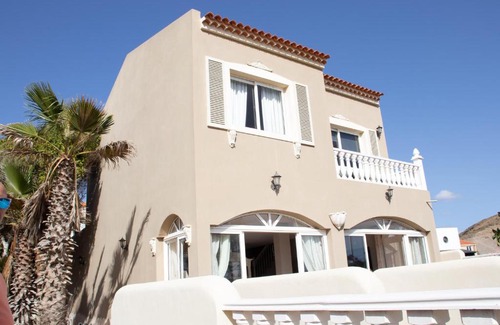 Arenas del Mar Villa | amazing view el Medano villa in with jacuzzi