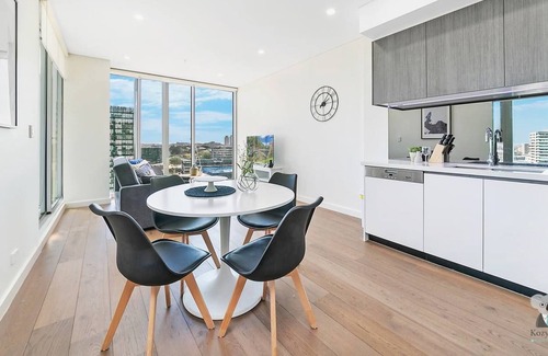 Zetland Apartment | Amazing View Kozy 2 Bed APT with Parking Waterloo Nwa052