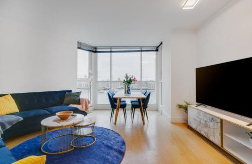 Tower Hamlets Apartment | Amazing Views Canary Wharf Large Penthouse sleeps up to 6