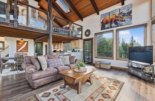 Whitefish House | Amazing views! Plus a Private Guest House! Grill!