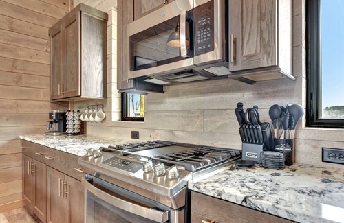 Walland House | Amazing Views Rustic Lodge - Indoor Pool, Firepit, and Gameroom!
