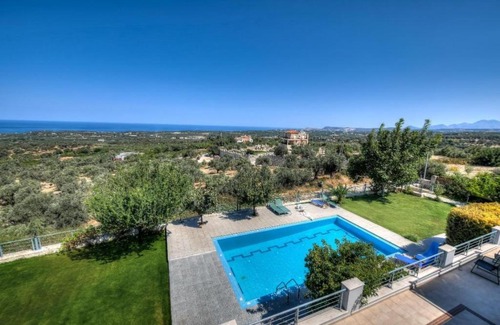 Agia Paraskevi Villa | Amazing Villa Arios