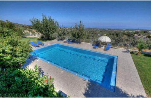 Agia Paraskevi Villa | Amazing Villa Arios