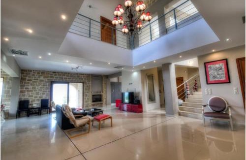 Agia Paraskevi Villa | Amazing Villa Arios