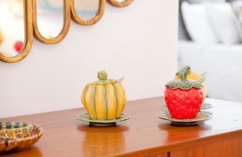 Sao Bento Apartment | Amazing Vintage Flat with shared Garden in Principe Real Lisbon