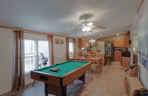 Lake Norman of Catawba House | Amazingly Affordable Lakefront Home 4BR/2BA w/Fire Pit & Kayaks on Lake Norman