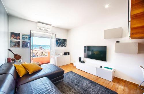 Linda-a-Velha Apartment | Ambassador River View Suites