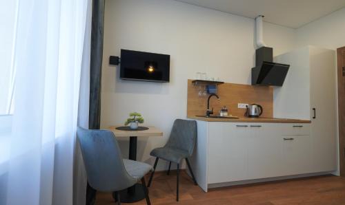 Old Town Apartment | Amber Light Self-Check-In Apartments
